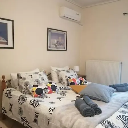 Apartment Cozy Maria In Paleo Faliro