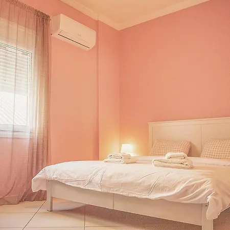 Spacious1 Bedroom Flat In The Heart Of Apartment *