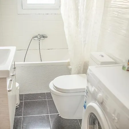 Spacious1 Bedroom Flat In The Heart Of Apartment Athens