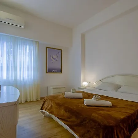 1bd Close To Metro Station Ampelokipoi * Athens