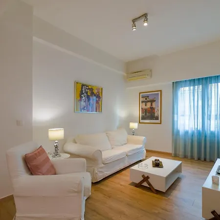 Apartment 1bd Close To Metro Station Ampelokipoi Athens