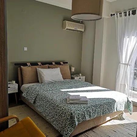 House Dimitris & Vicky * Athens