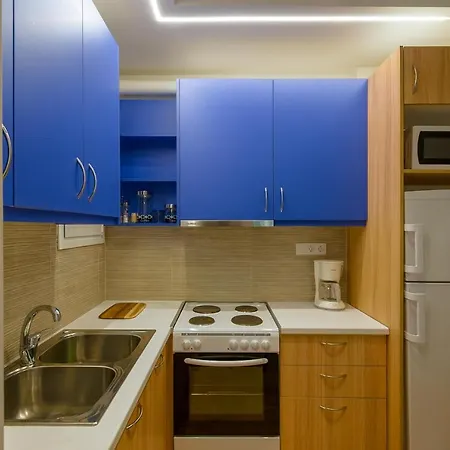 1bd Close To Metro Station Ampelokipoi