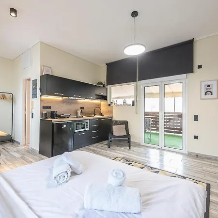 Petralona Stylish Penthouse Appartement *