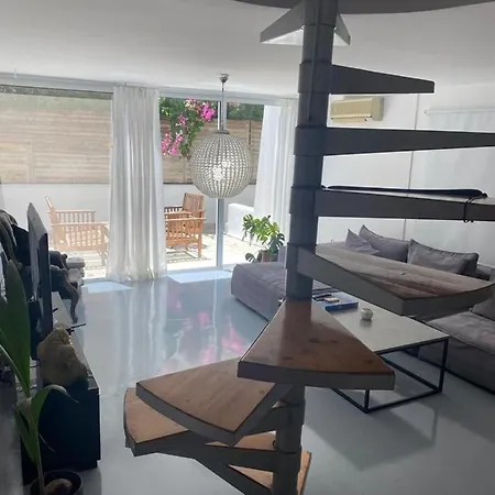 Modern Maisonette / 5 Min! Apartment