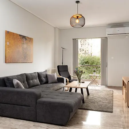 Twins - Concert Hall Apartment