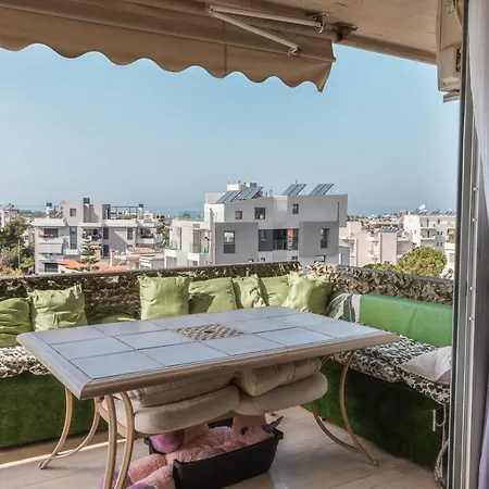 Ioanna's Hellenic Hospitality Hostel *