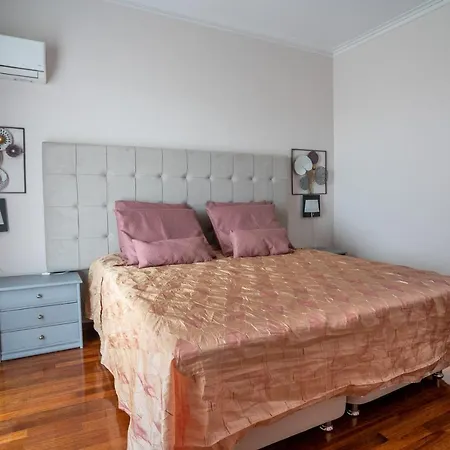 Ioanna's Hellenic Hospitality Hostel Athens