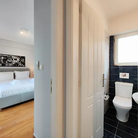 Apartment Menelaou By
