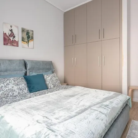 Comfy And Modern Athens
