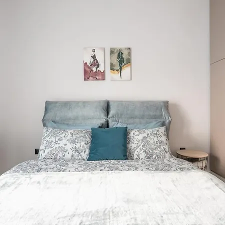Comfy And Modern Apartment *