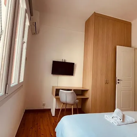 Apartment Daisy 15 Min To Acropolis Athens