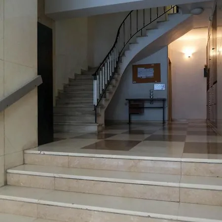 Quiet Center On A Pedestrian Street Apartment