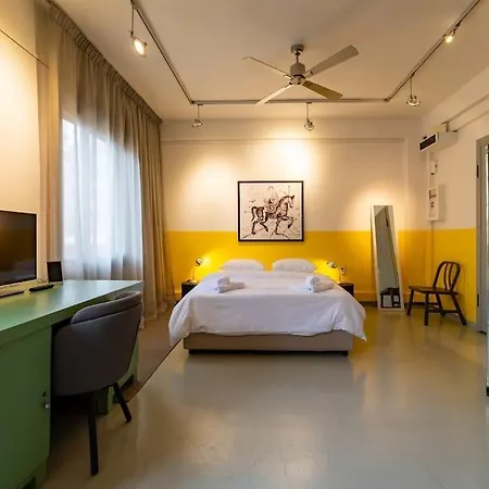 Artistic Spacious Next To Metro Monastiraki * Athens