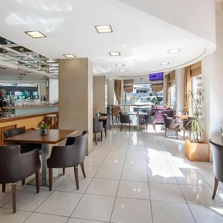Hotel Golden 3*
