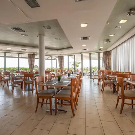 Golden Hotel 3*