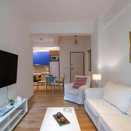 1bd Close To Metro Station Ampelokipoi Athens