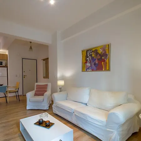Apartment 1bd Close To Metro Station Ampelokipoi