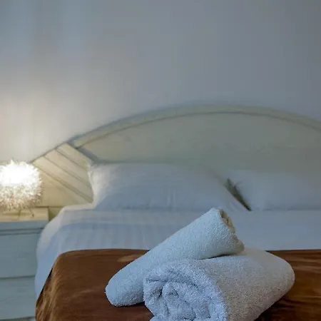 1bd Close To Metro Station Ampelokipoi Apartment Athens