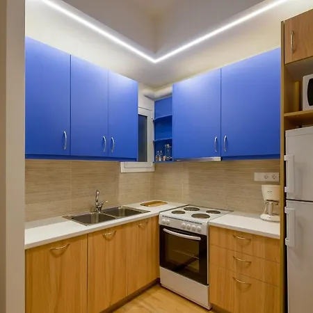 1bd Close To Metro Station Ampelokipoi * Athens