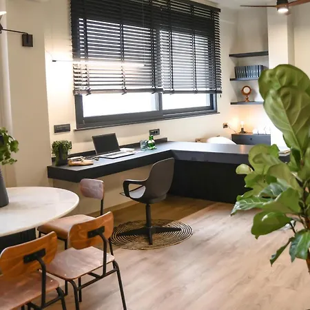 Tranquil Loft In Historic Centre Athen