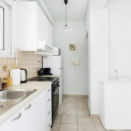 Adorable Sunny With Private Balcony I Apartment
