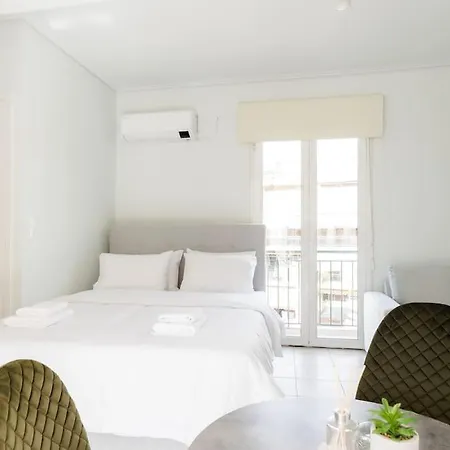 Adorable Sunny With Private Balcony I Athens