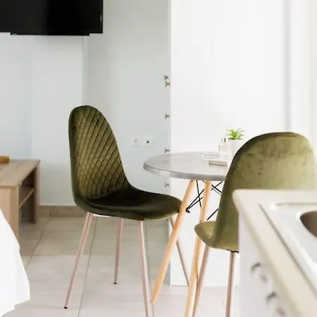 Adorable Sunny With Private Balcony I Apartment Athens