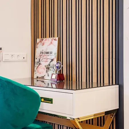 Ecostay - Infinity Business Class 2bdr By The Sea In Alimos Apartment Athens