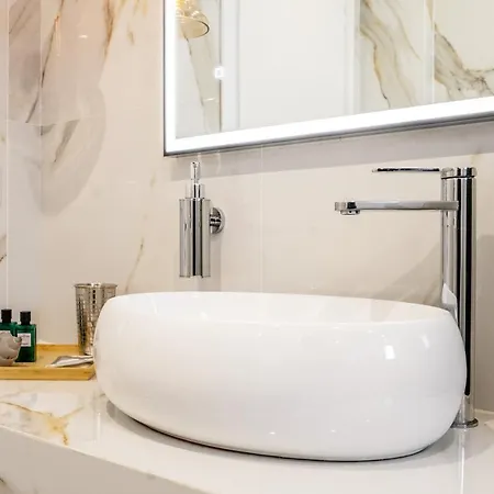Ecostay - Infinity Business Class 2bdr By The Sea In Alimos *