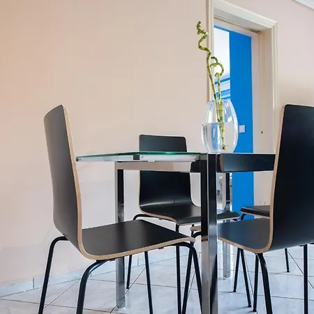 Garden-view Apartment, Marousi Apartment