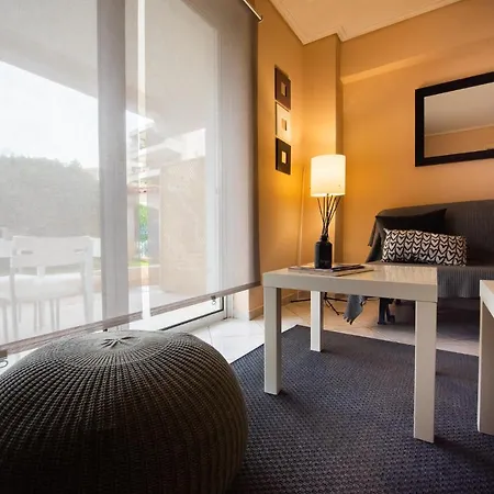 Garden-view Apartment, Marousi Apartment *