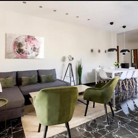 4 Bedroom Penthouse In Center Of Διαμέρισμα