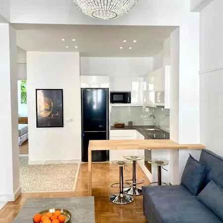 Apartment Modern 3br Maisonette With Garden 10 Min From Acropolis Athen