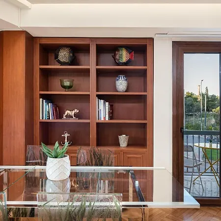 Acropolis Prestige Apartment *