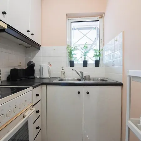 Garden-view Apartment, Marousi Athens