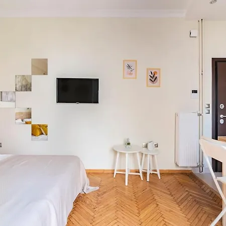 Cozy In Apartment Athens