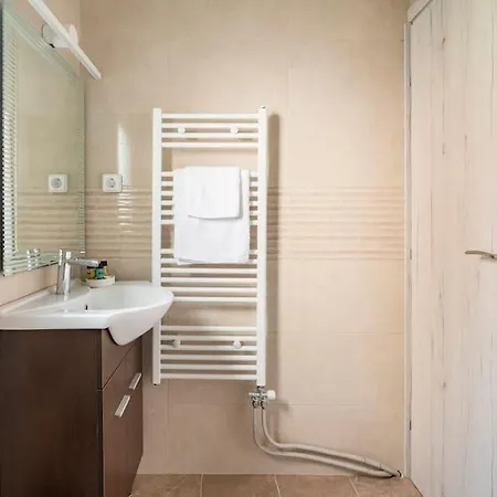 Apartamento Cozy In Atenas