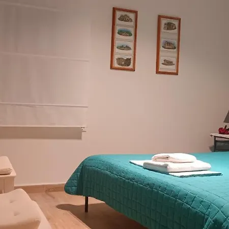 B2 Acropolis Apartment