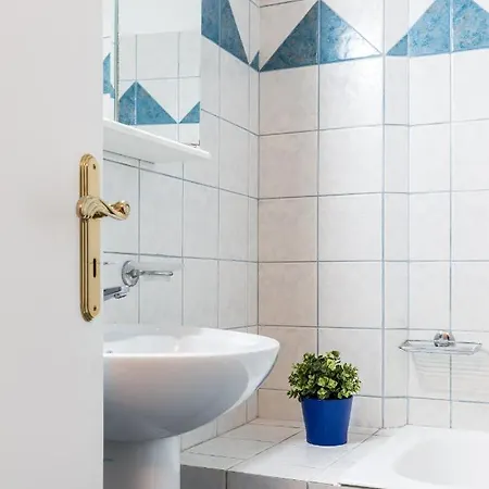 Apartment Glyfada 2 Bedrooms 4 Persons By Mps *