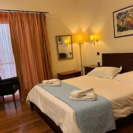 Anastazia Luxury & 2*
