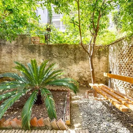 Secret Garden Downtown * Athens