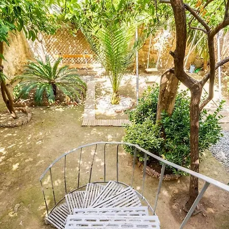Secret Garden Downtown Apartment Athens