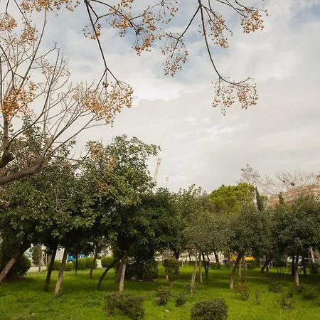 Garden-view Apartment, Marousi Apartment *