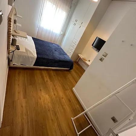 Vasilis Luxury Apartment *