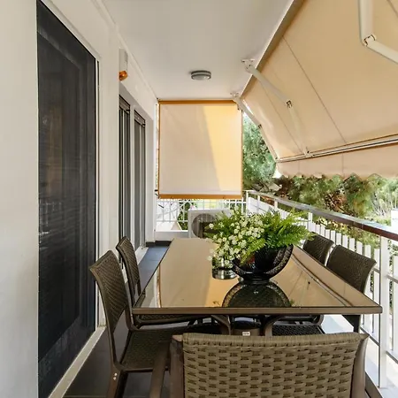 Sun & Sea Suite, Kavouri