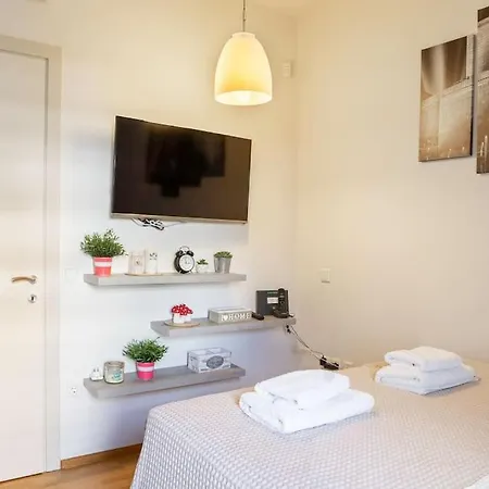 Brand-new In Glifada Apartment *