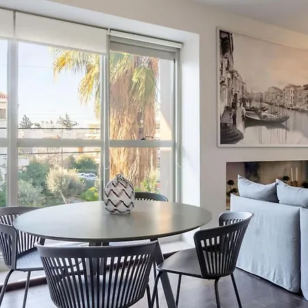 Apartment Brand-new In Glifada Athens