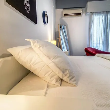 Beautiful And Cozy Next To Center * Athens