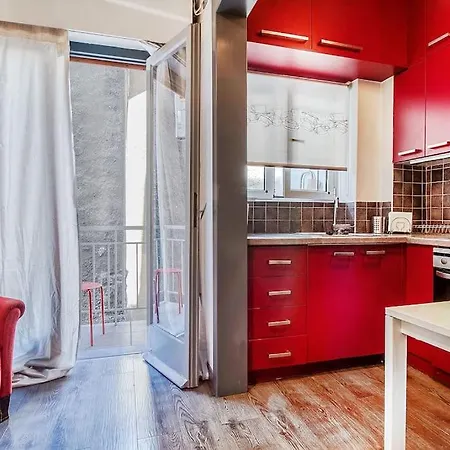 Beautiful And Cozy Next To Center Apartment